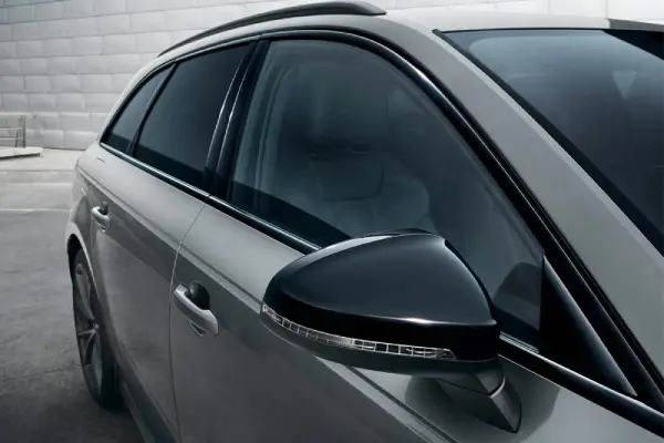 Car De-Chrome